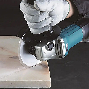 Угловая шлифмашина Makita GA5030R одноручная