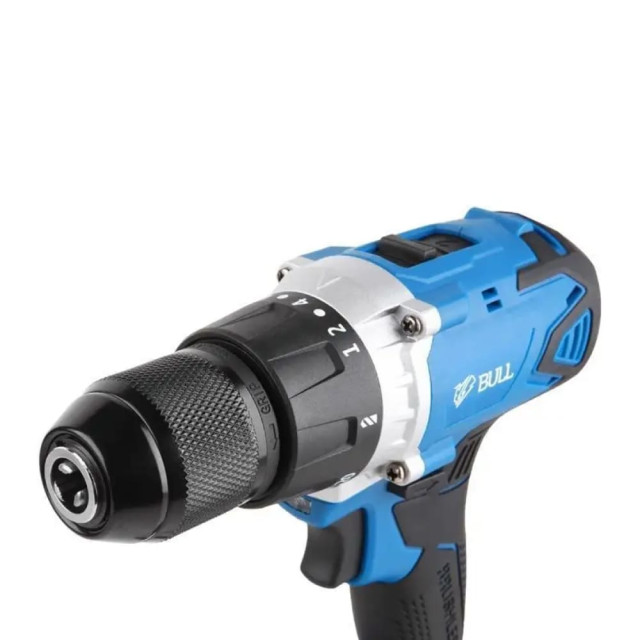 Дрель-шуруповерт Bull SR 1802 XLTpro 04040329 аккумуляторный в чемодане