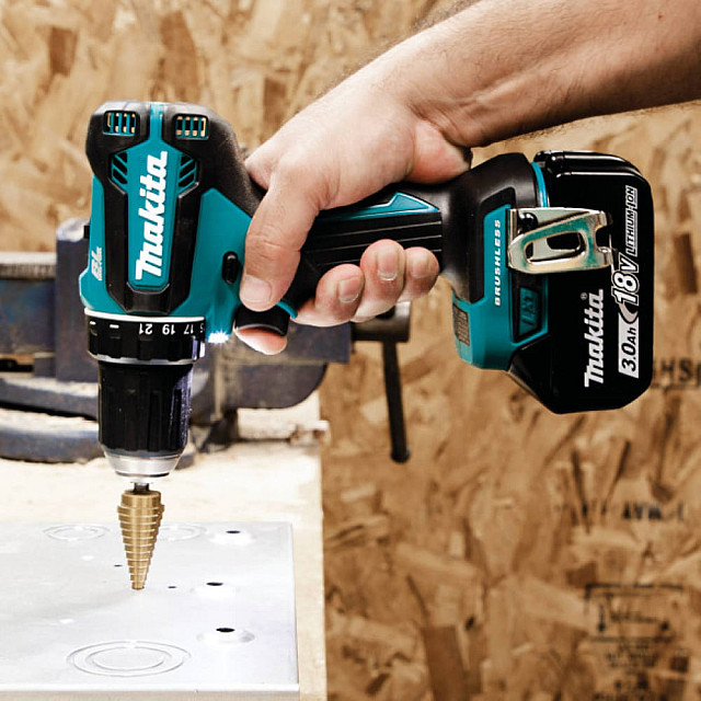 Дрель-шуруповерт Makita DDF485Z аккумуляторный без АКБ и ЗУ