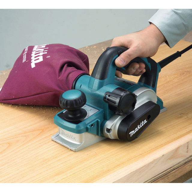Рубанок электрический Makita KP0810