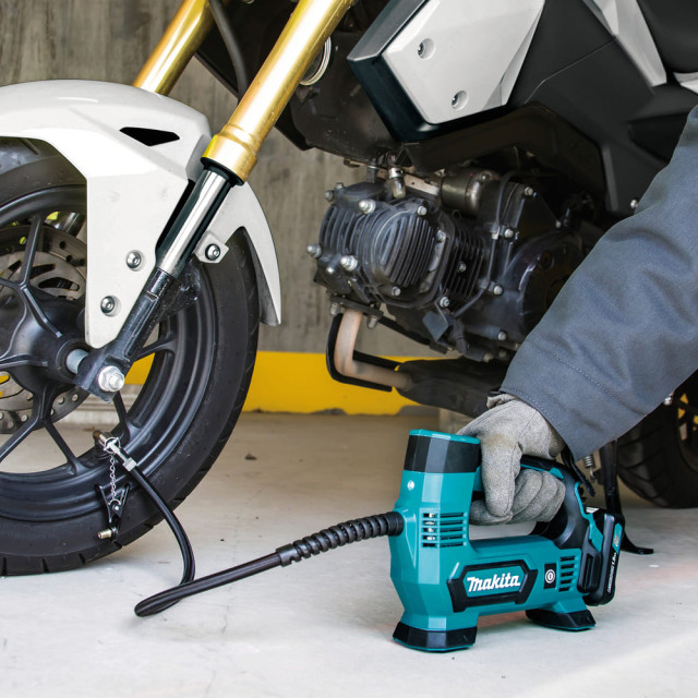 Компрессор Makita MP100DZ аккумуляторный без АКБ и ЗУ
