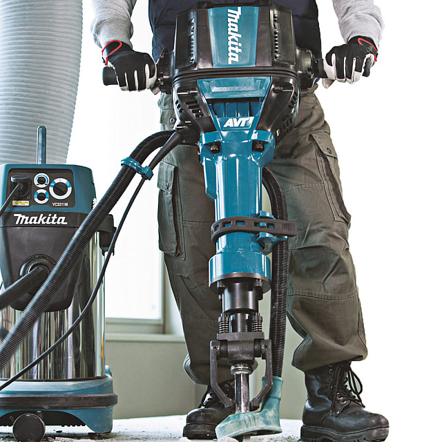 Отбойный молоток Makita HM1812