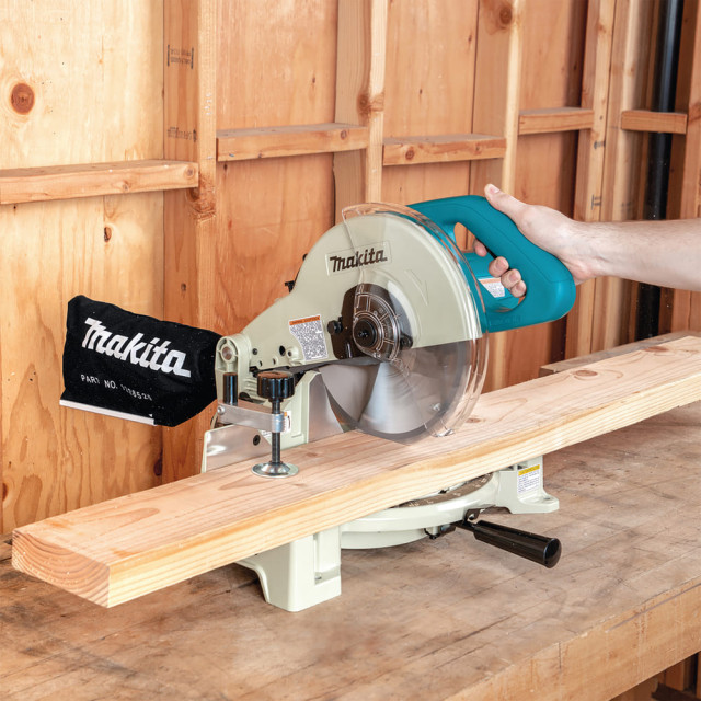 Пила торцевая Makita LS1040N