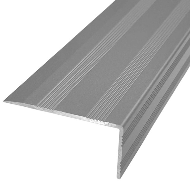 Порог угловой Profiling ПО-40*20 с отверстиями серебро 2.7м
