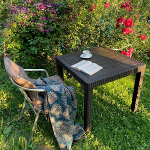 Стол InGreen Rattan пластиковый малый 789*789*701 мм горький шоколад