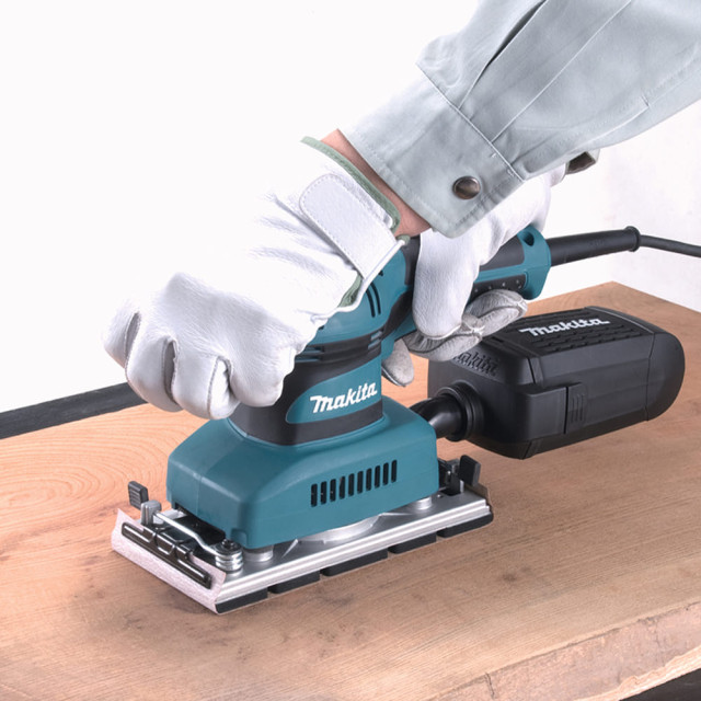 Шлифмашина вибрационная Makita BO3710