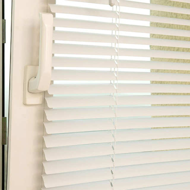 Жалюзи Delfa ПВХ NO.RF-M-009 70/160 см белый