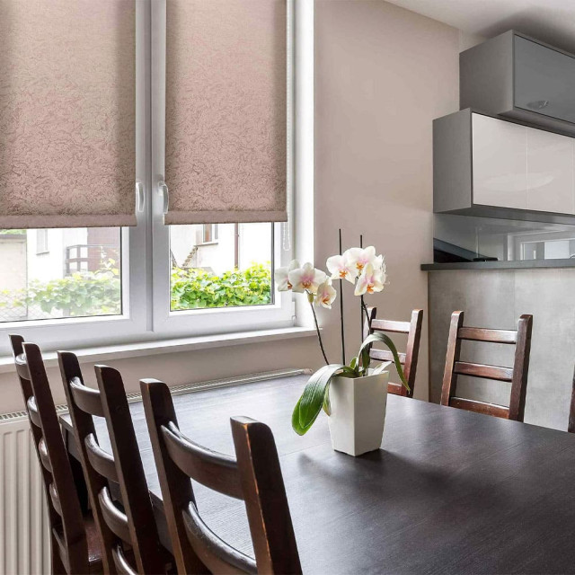 Штора рулонная Delfa Венеция СРШ-01МЭ-29518 66(62)/160 см тауп