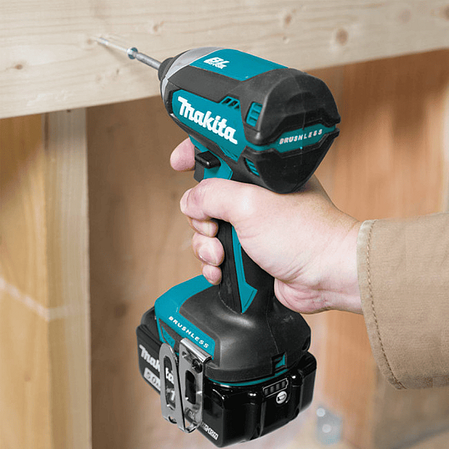 Шуруповерт ударный Makita DTD153Z аккумуляторный без АКБ и ЗУ