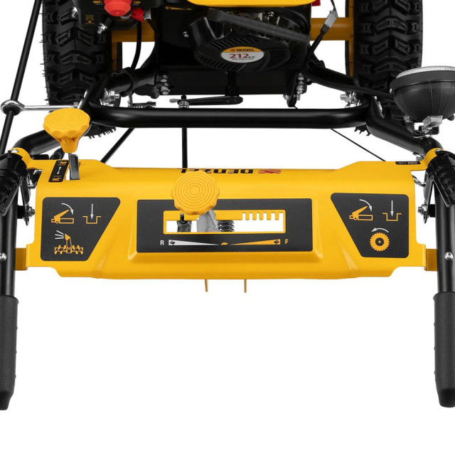 Снегоуборочная машина гибридная Denzel SWB-600 с функцией подметания 2 насадки