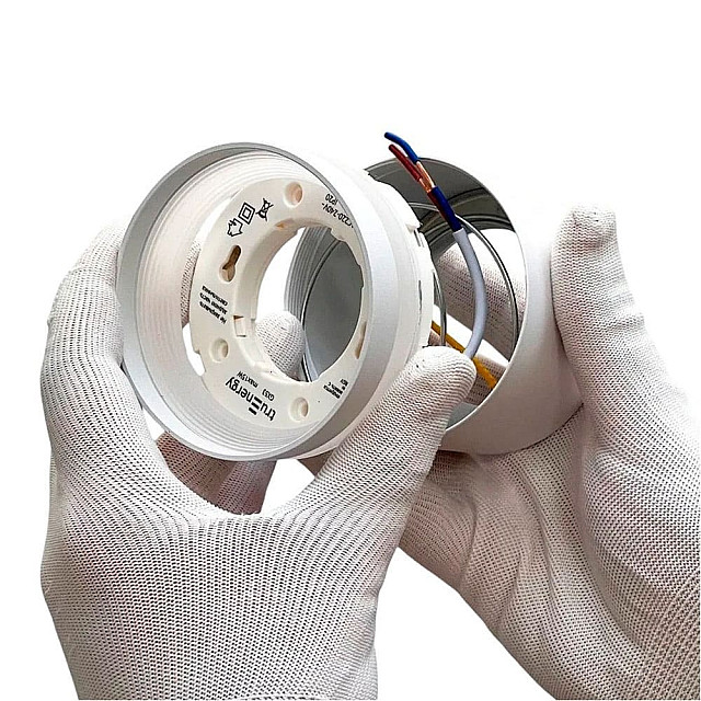 Светильник накладной TruEnergy Modern 21015 с матовым кольцом под лампу с цоколем GX53 82*70 мм