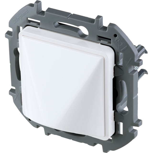 Вывод кабеля Legrand Inspiria 673890 белый