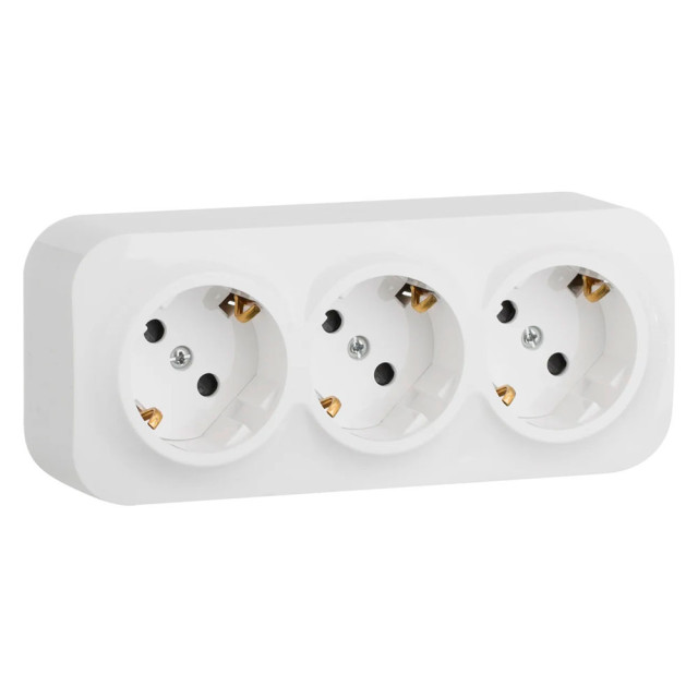 Розетка Legrand Quteo 782238 3*2P+E со шторками с предварительным подключением белый